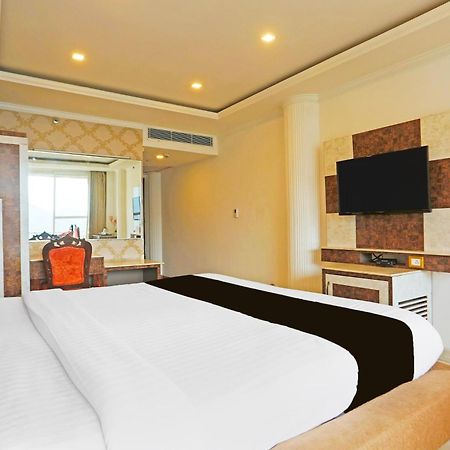 Super Townhouse Oak Dharamshala Near Maximus Mall Bagian luar foto