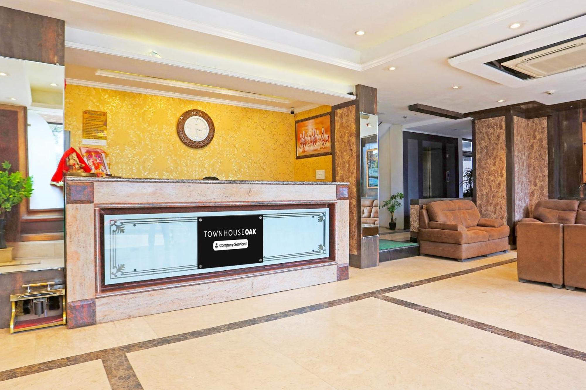 Super Townhouse Oak Dharamshala Near Maximus Mall Bagian luar foto
